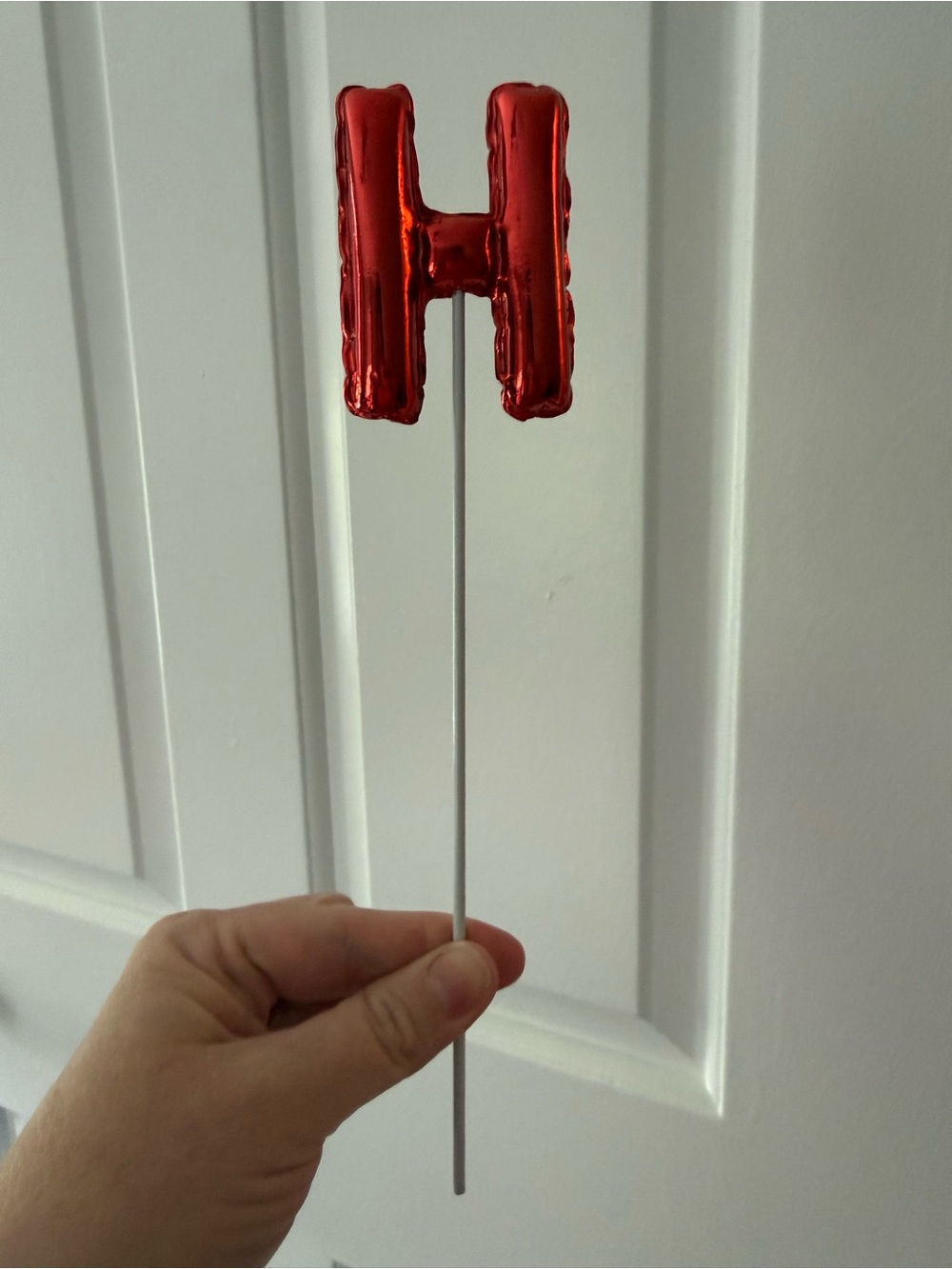 Red Metallic Letter H Cake Topper ballon design on Wire